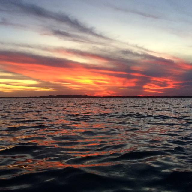 Water and sky
#sunset #water #reflection #horseshoebay #365 