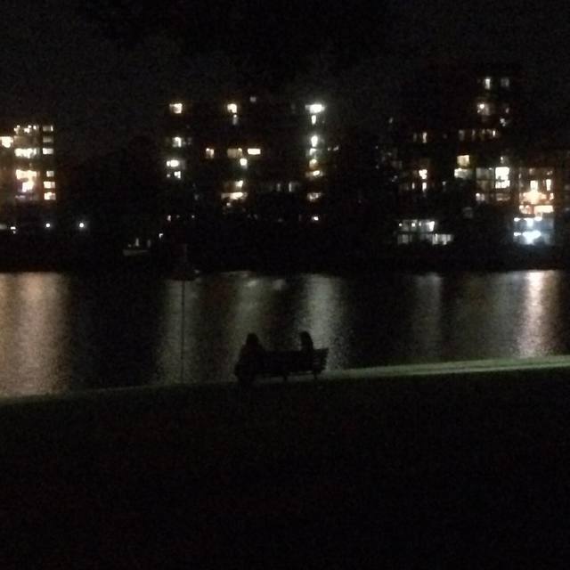 Night out
#reflections #water #parkbench #silhouette #365 