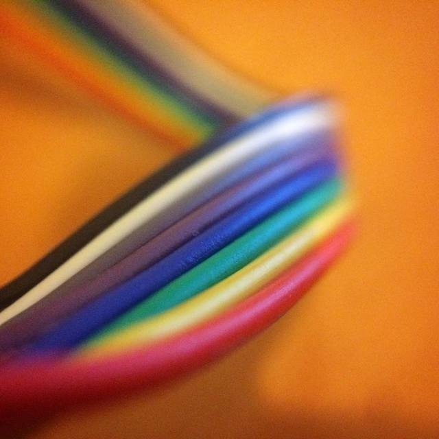 Things I find on my desk
#ribboncable #cable #rainbow #colours #colors #365