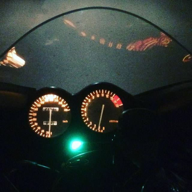 It's been too long!
#nightride #motorbike #bike #yamaha #missedthis #365